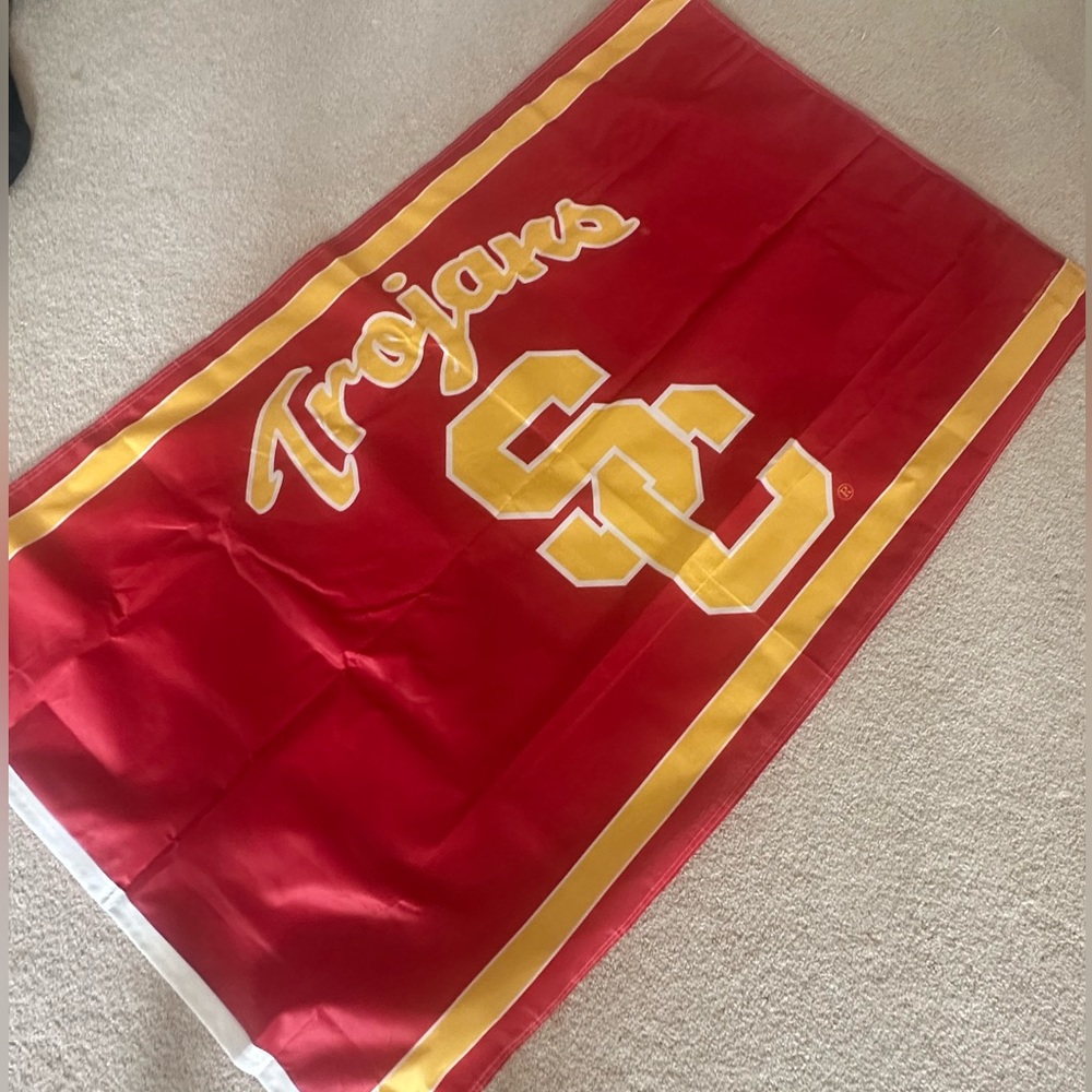 New large USC Trojans flag 3’ x 5’